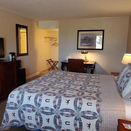 Kansas Country Inn Oakley Bagian luar foto