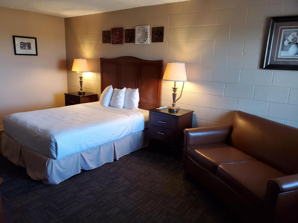 Kansas Country Inn Oakley Bagian luar foto