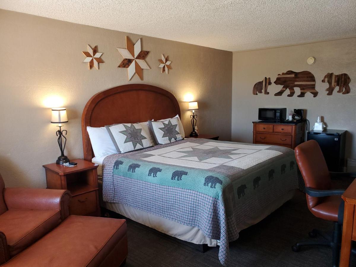 Kansas Country Inn Oakley Bagian luar foto