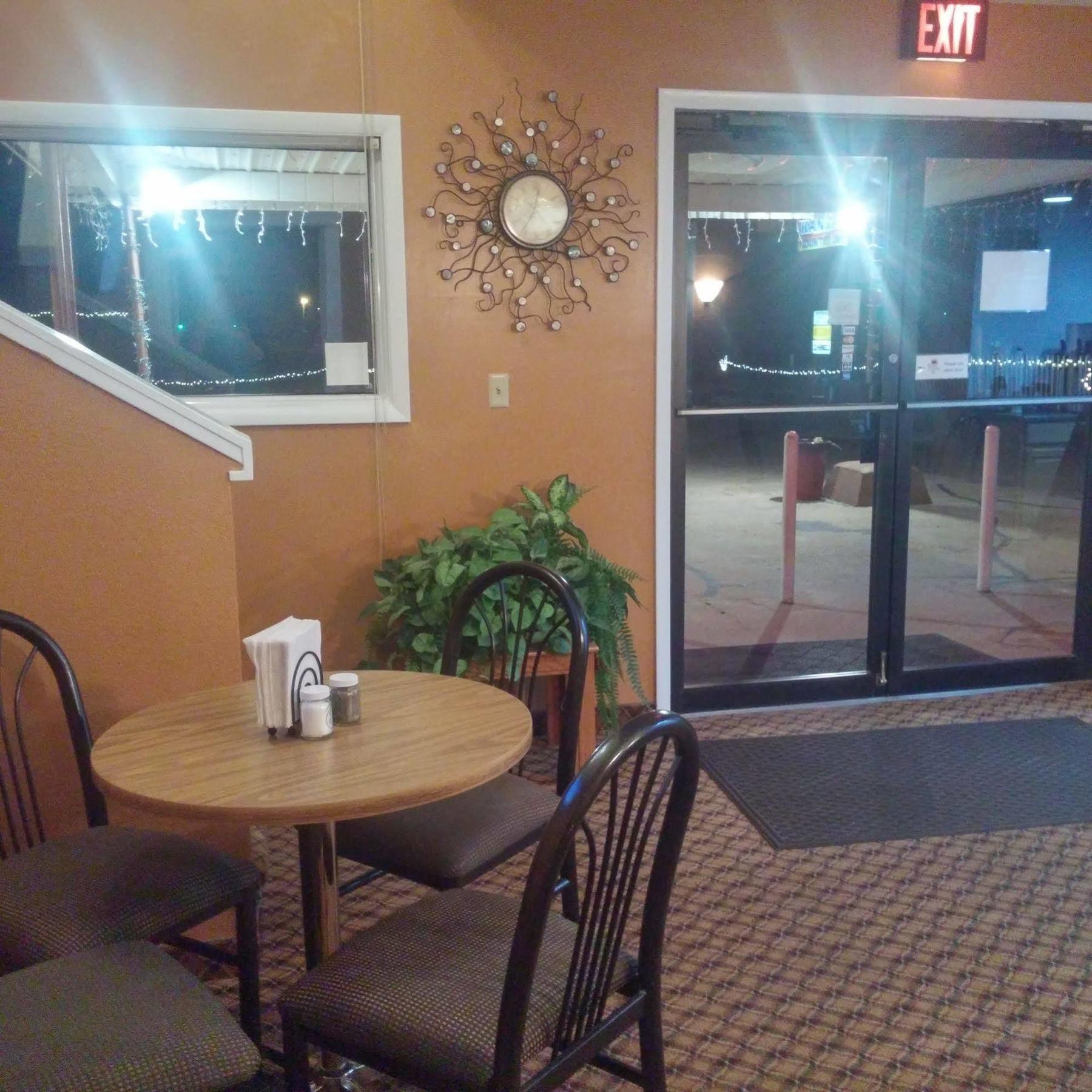 Kansas Country Inn Oakley Bagian luar foto