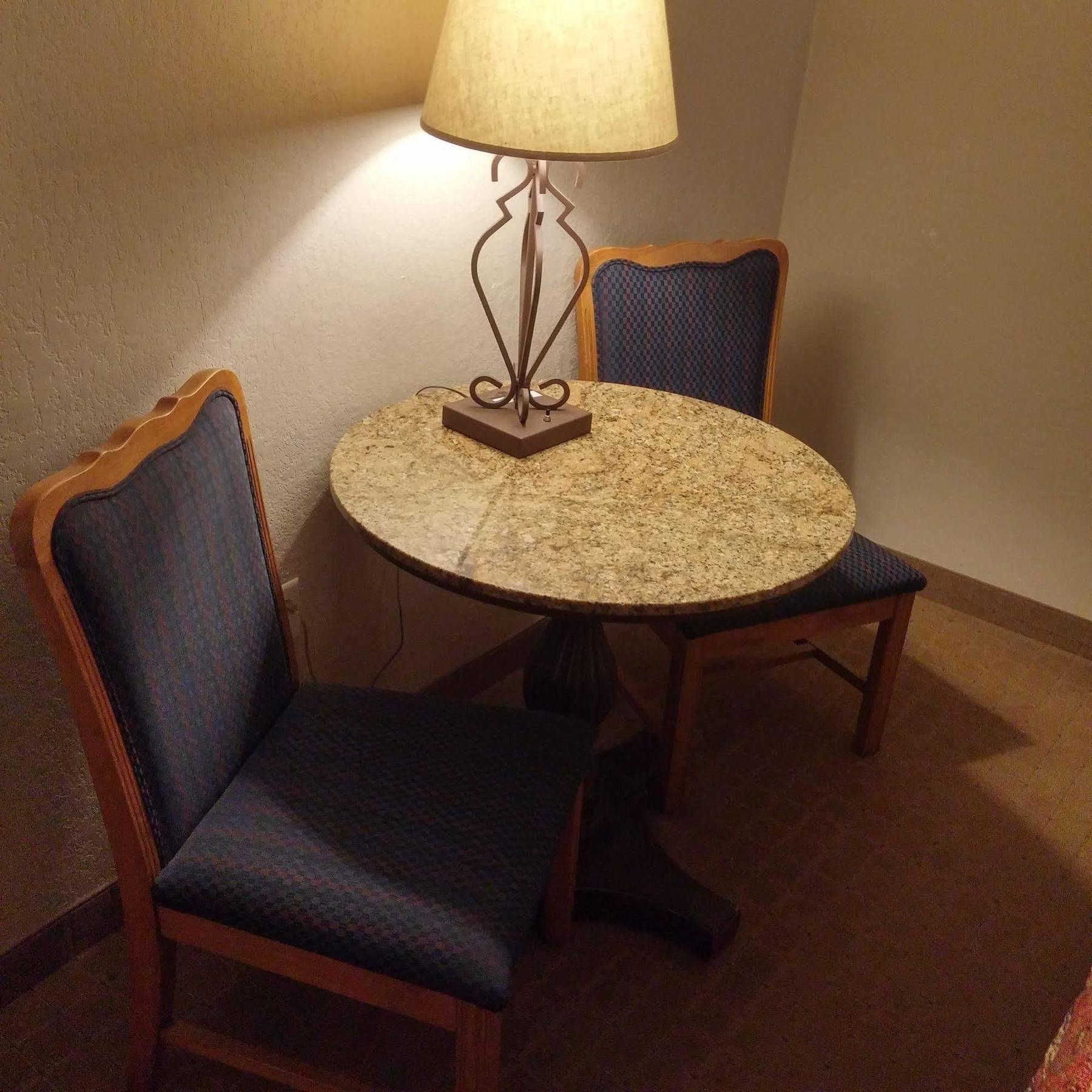 Kansas Country Inn Oakley Bagian luar foto
