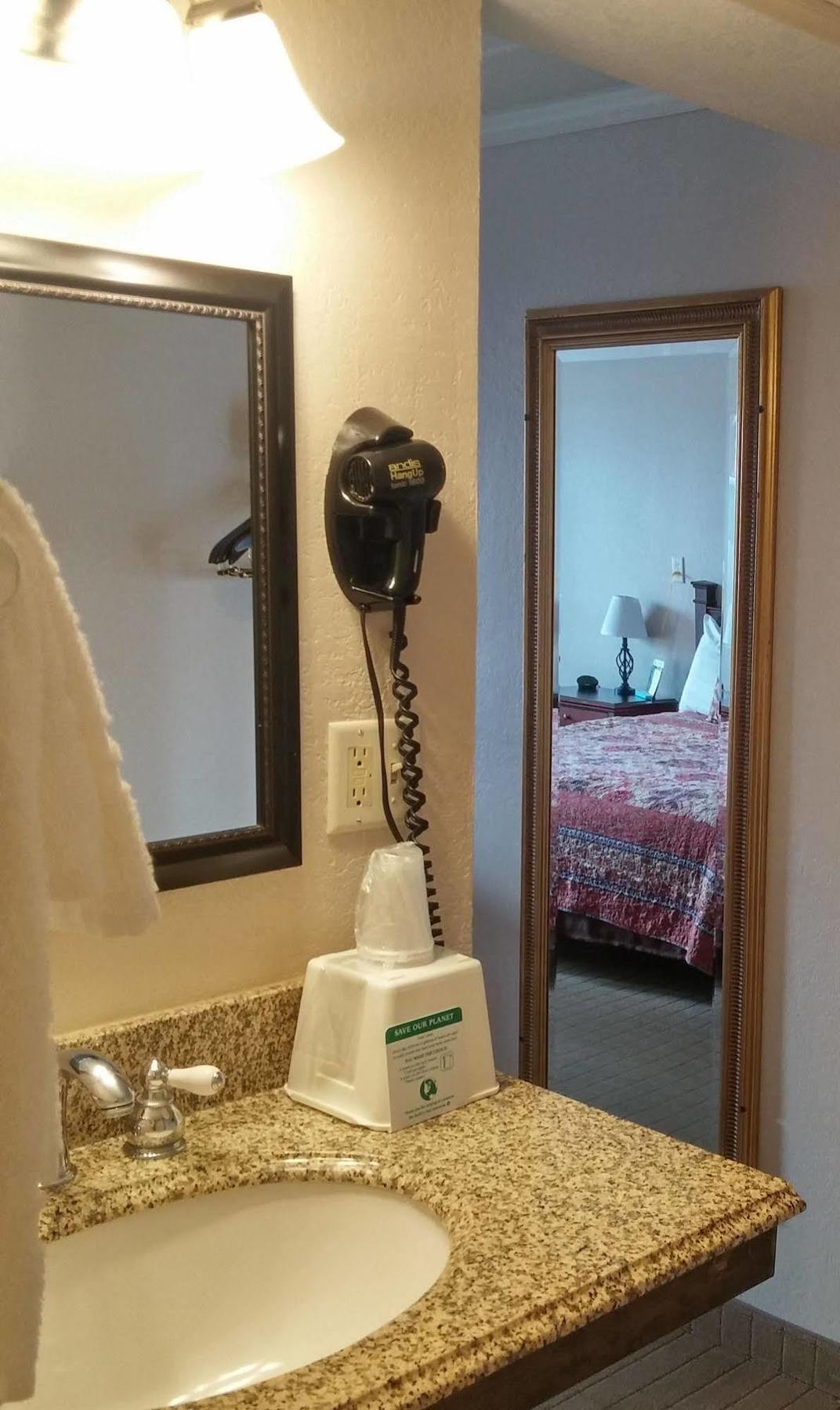 Kansas Country Inn Oakley Bagian luar foto
