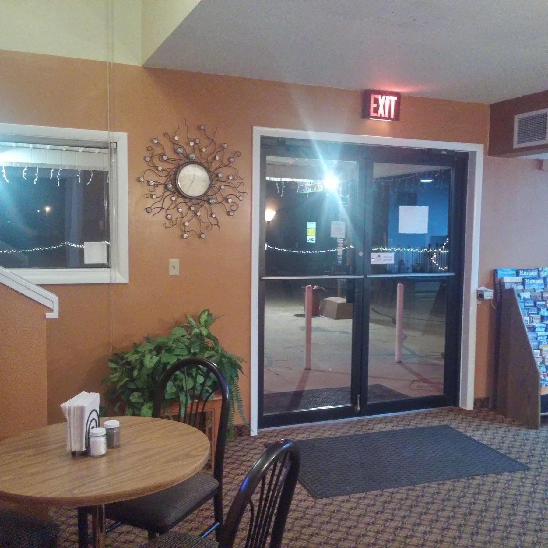 Kansas Country Inn Oakley Bagian luar foto
